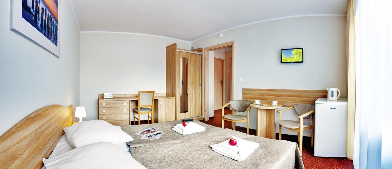 Osrodek Wypoczynkowy Varsowia Hotell Międzywodzie Exteriör bild